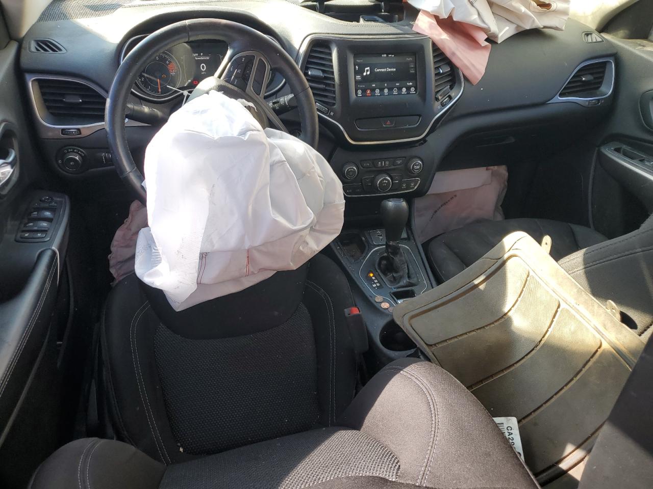 2019 Jeep Cherokee Latitude VIN: 1C4PJLCB0KD266303 Lot: 86070145