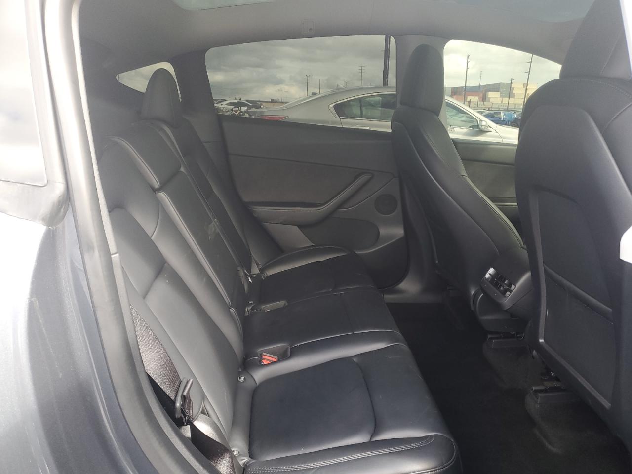 2022 Tesla Model Y VIN: 7SAYGDEE1NF356625 Lot: 84837115