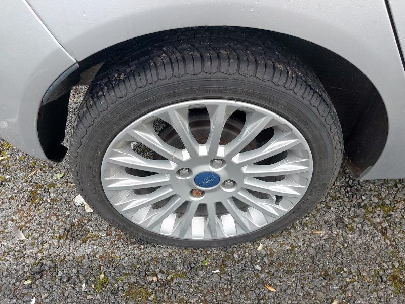 2011 FORD FIESTA TITANIUM 