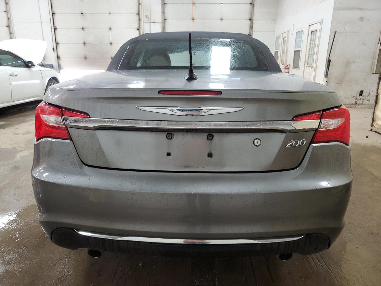 2011 Chrysler 200 Touring VIN: 1C3BC2EGXBN616218 Lot: 84971555