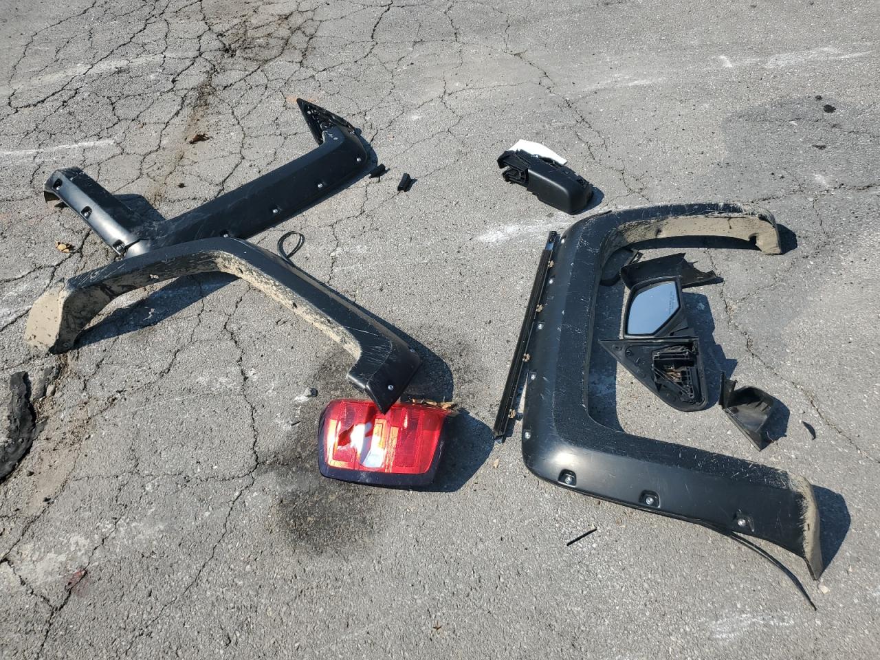 2015 Chevrolet Silverado K1500 Lt VIN: 3GCUKREC9FG359306 Lot: 84897615