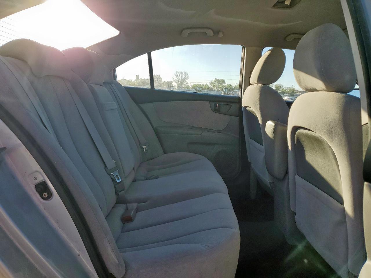 2009 Kia Optima Lx VIN: KNAGE228395282839 Lot: 90729395