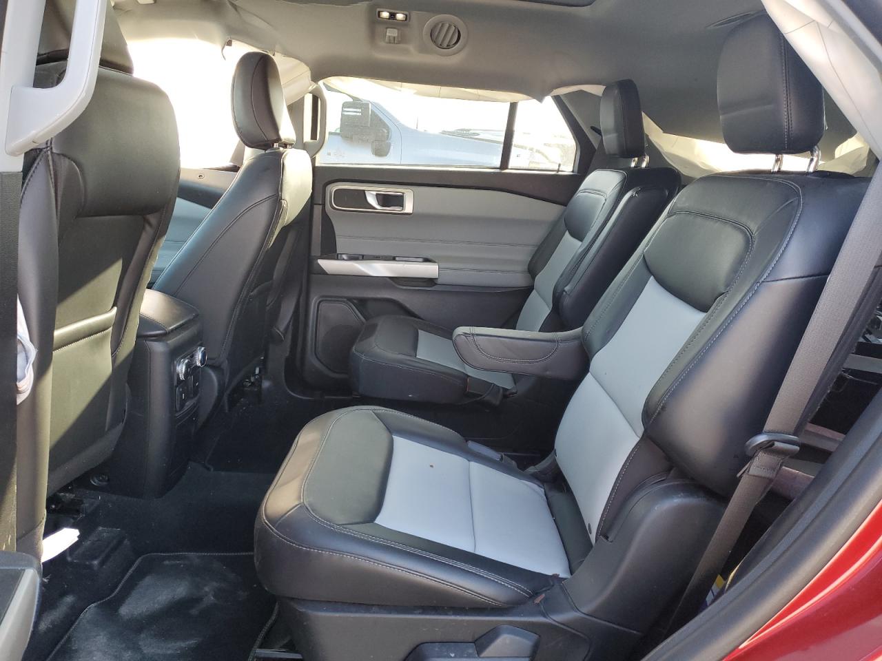 2022 Ford Explorer Xlt VIN: 1FMSK8DH6NGC32551 Lot: 84880375