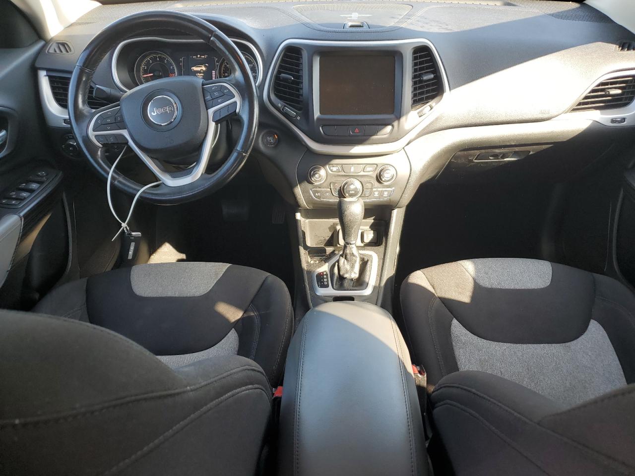 2014 Jeep Cherokee Latitude VIN: 1C4PJLCS2EW293303 Lot: 84480315