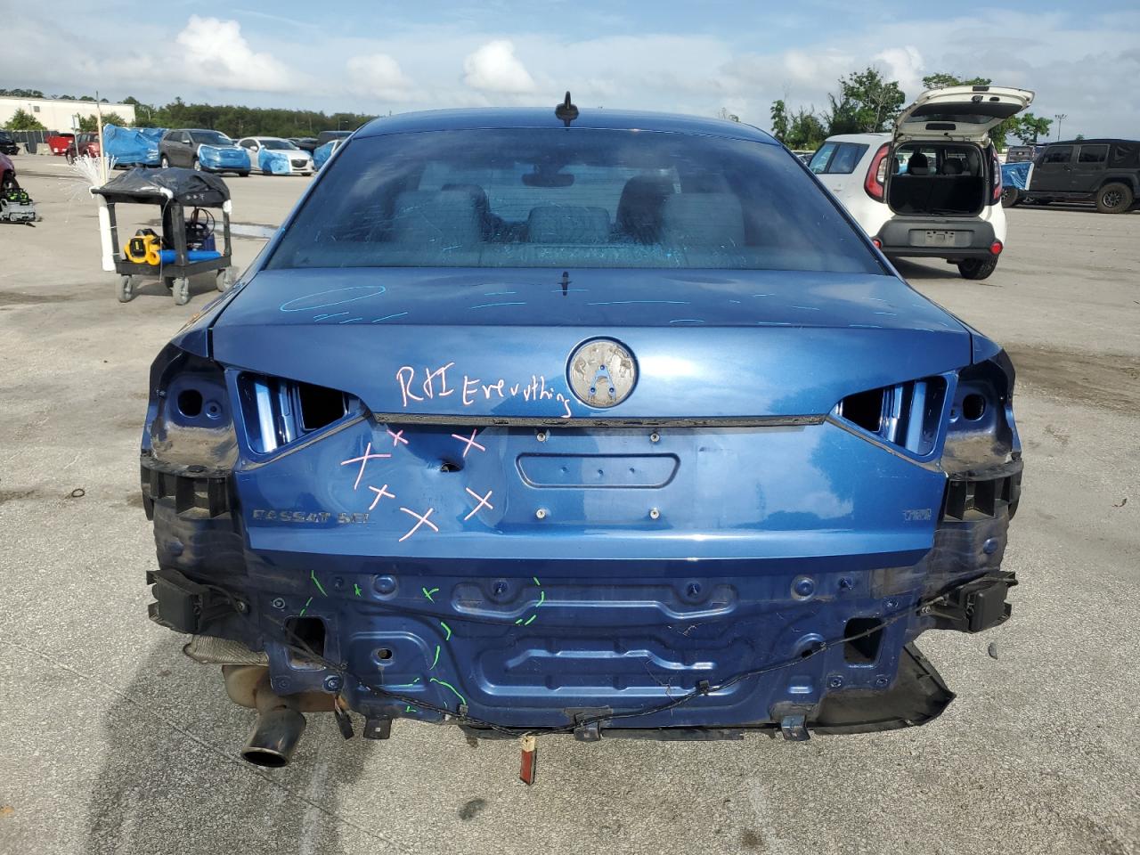 2017 Volkswagen Passat Sel Premium VIN: 1VWCT7A36HC076139 Lot: 86068625