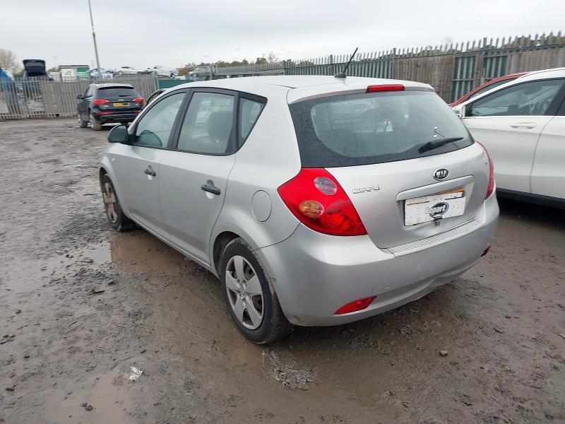 2009 KIA CEED 1.4 S 5DR