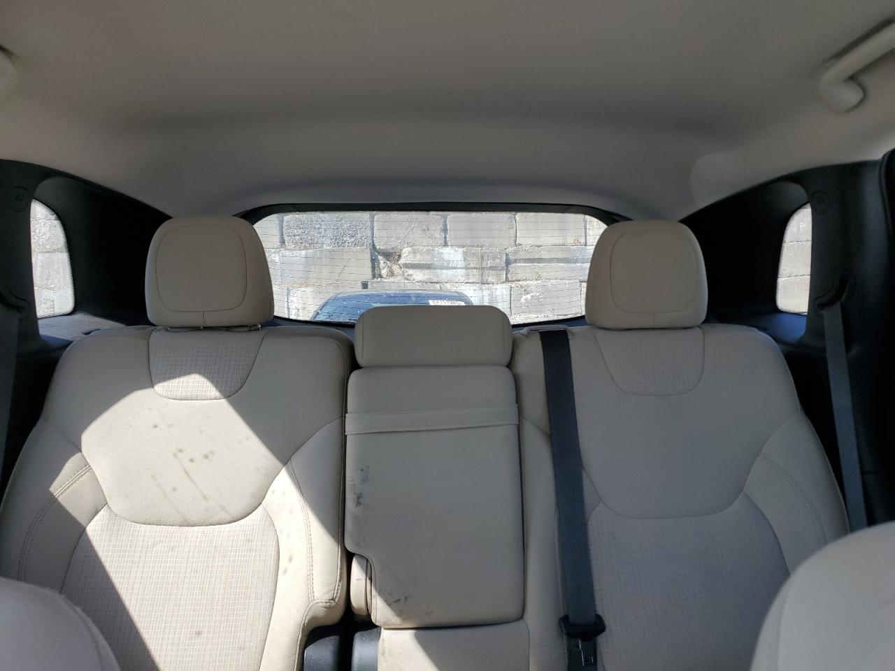 2016 Jeep Cherokee Latitude VIN: 1C4PJMCB8GW309884 Lot: 81959225