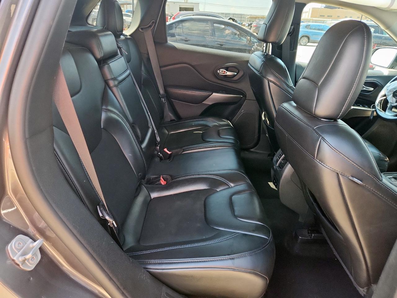 2019 Jeep Cherokee Latitude Plus VIN: 1C4PJLLB6KD318632 Lot: 84796955