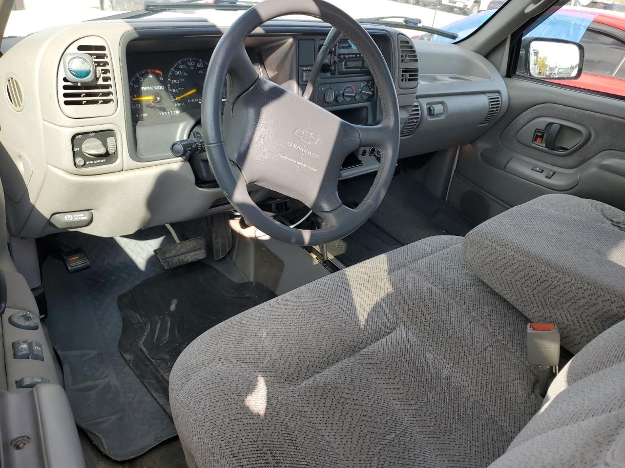 1995 Chevrolet Gmt-400 K1500 VIN: 2GCEK19K2S1281588 Lot: 90812645