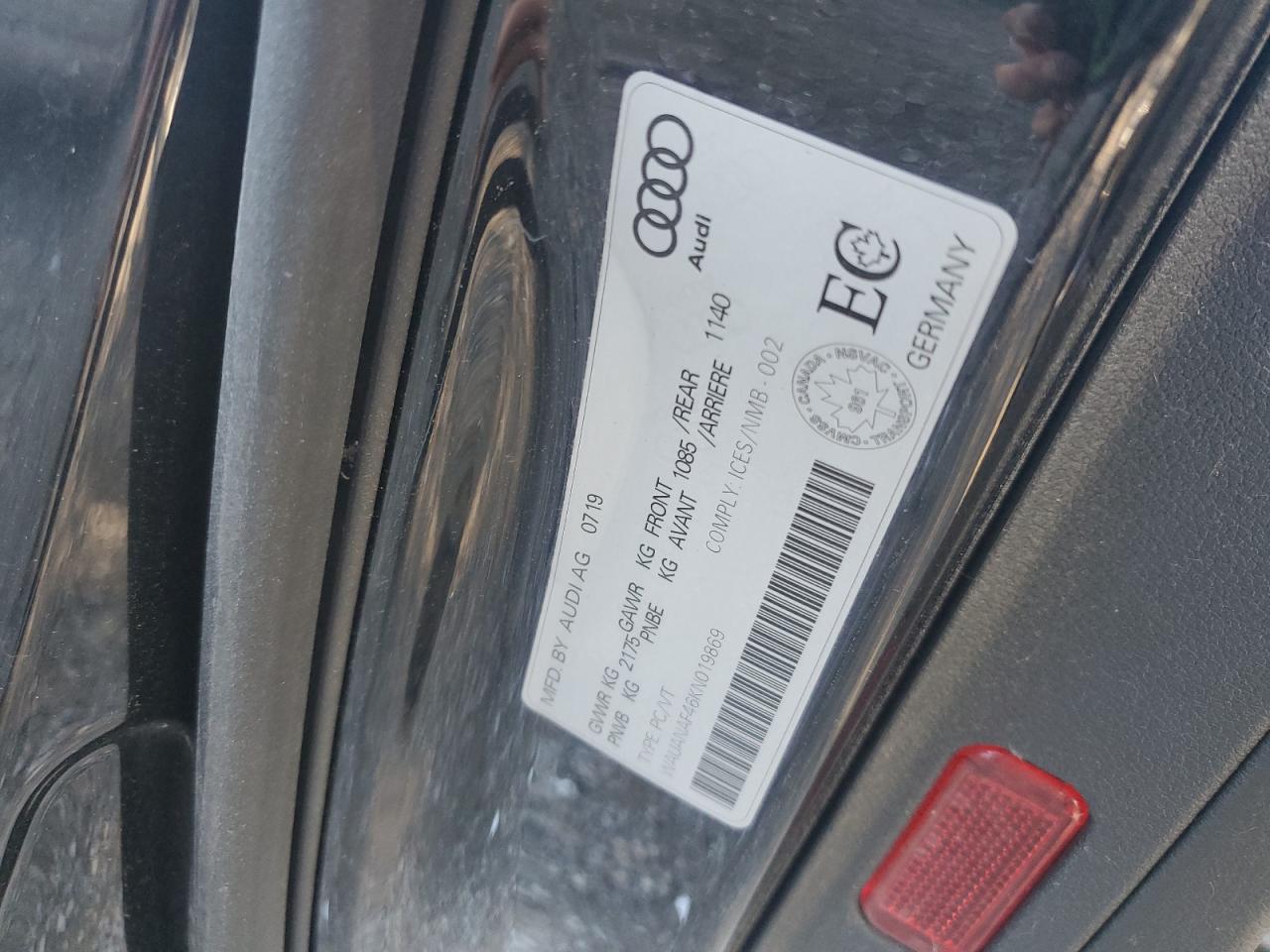 2019 Audi A4 Komfort VIN: WAUANAF46KN019869 Lot: 84195015