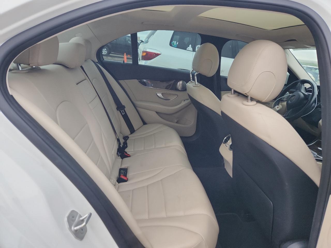 2016 Mercedes-Benz C 300 4Matic VIN: 55SWF4KB3GU152704 Lot: 84985645