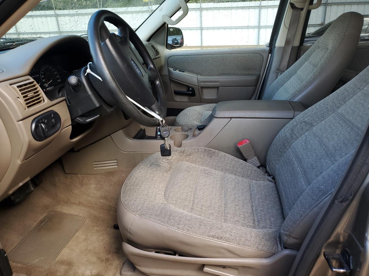 2002 Ford Explorer Xls VIN: 1FMZU62E92UA66044 Lot: 81935235