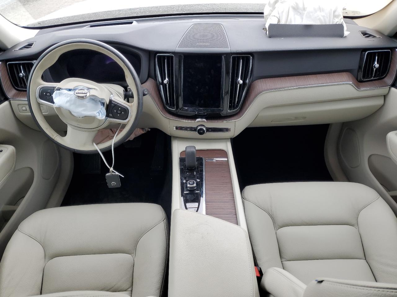 2022 Volvo Xc60 T8 Recharge Inscription Express VIN: YV4BR0DZ5N1992223 Lot: 85871965