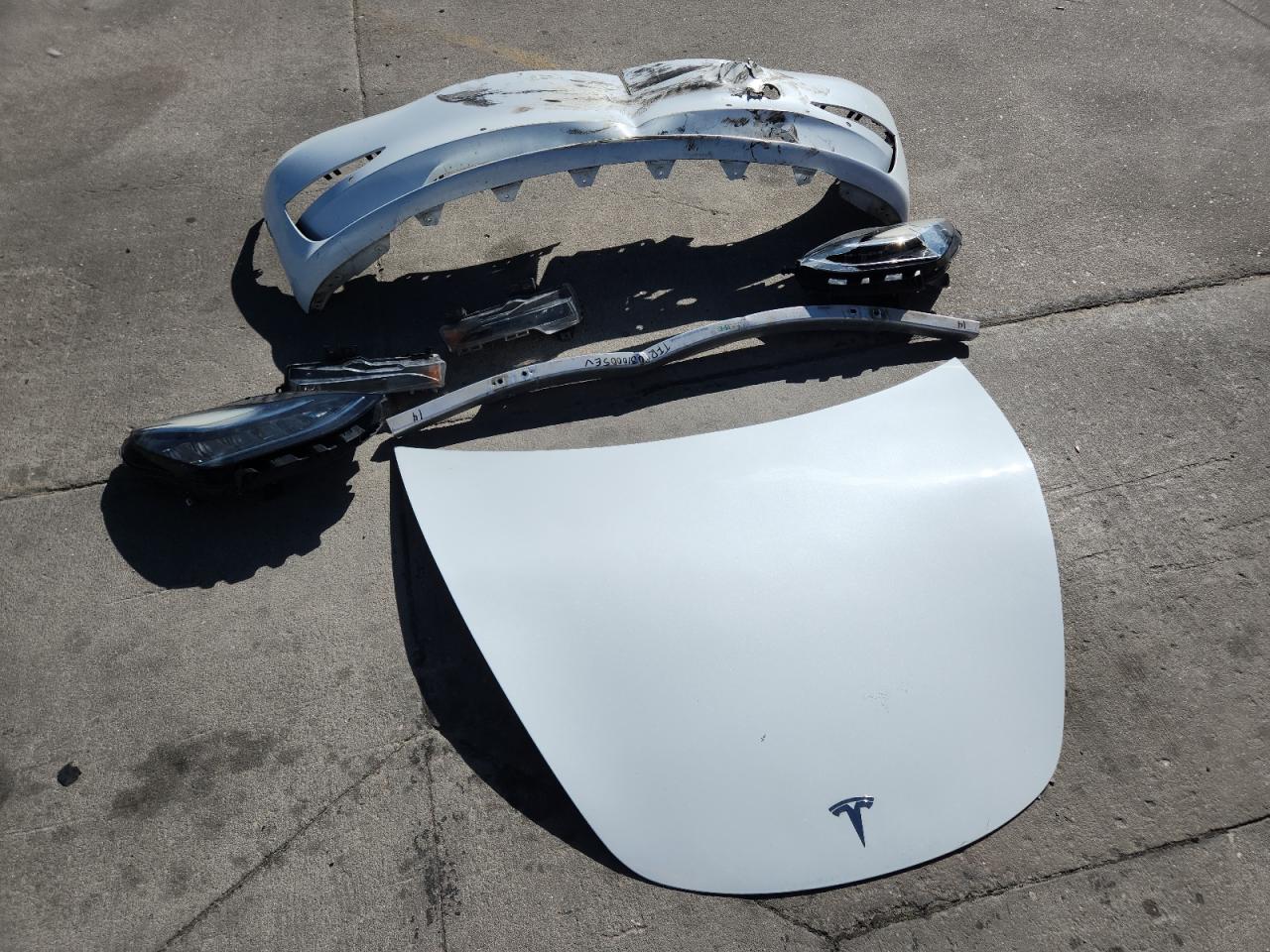 2018 Tesla Model 3 VIN: 5YJ3E1EA3JF005685 Lot: 86695805