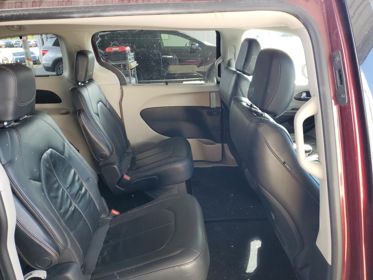 2017 Chrysler Pacifica Touring L VIN: 2C4RC1BG8HR665616 Lot: 82558185