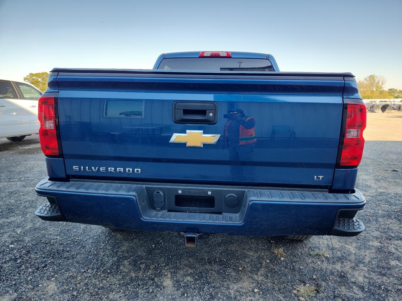 2018 Chevrolet Silverado K1500 Lt VIN: 3GCUKREC5JG430204 Lot: 81772435