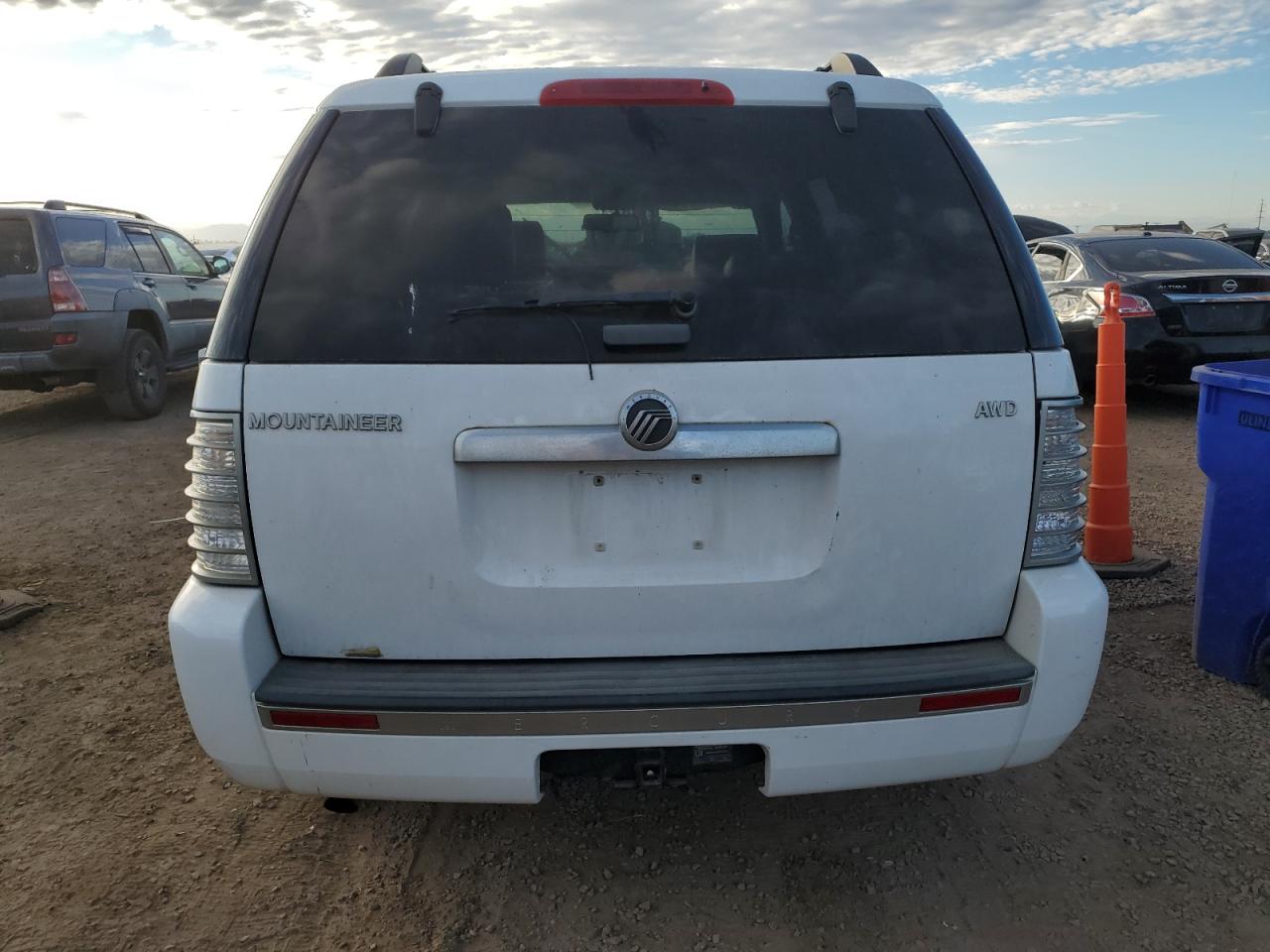 2006 Mercury Mountaineer Luxury VIN: 4M2EU47E86UJ19980 Lot: 90075295