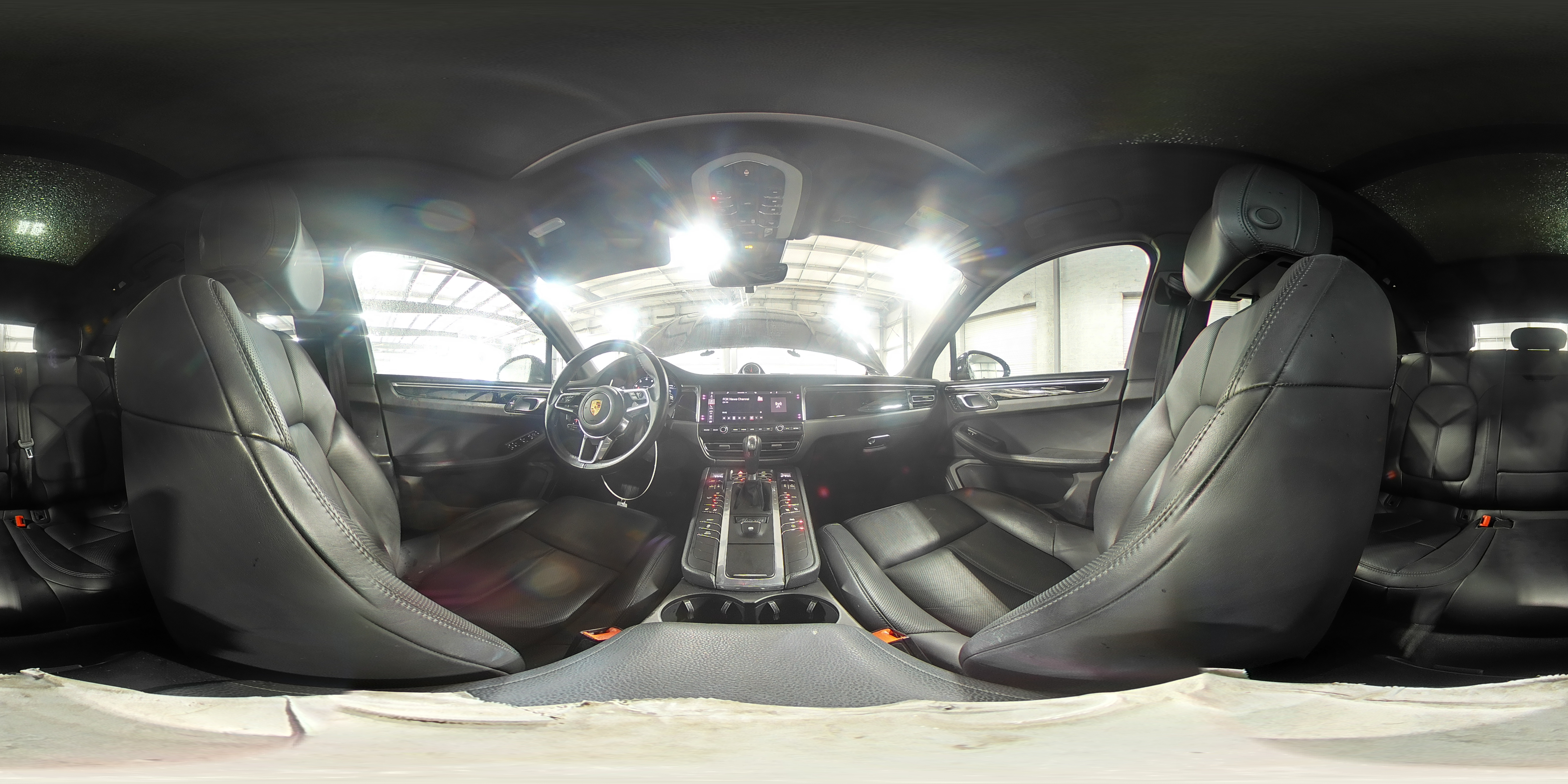 2019 Porsche Macan VIN: WP1AA2A57KLB02242 Lot: 85597375