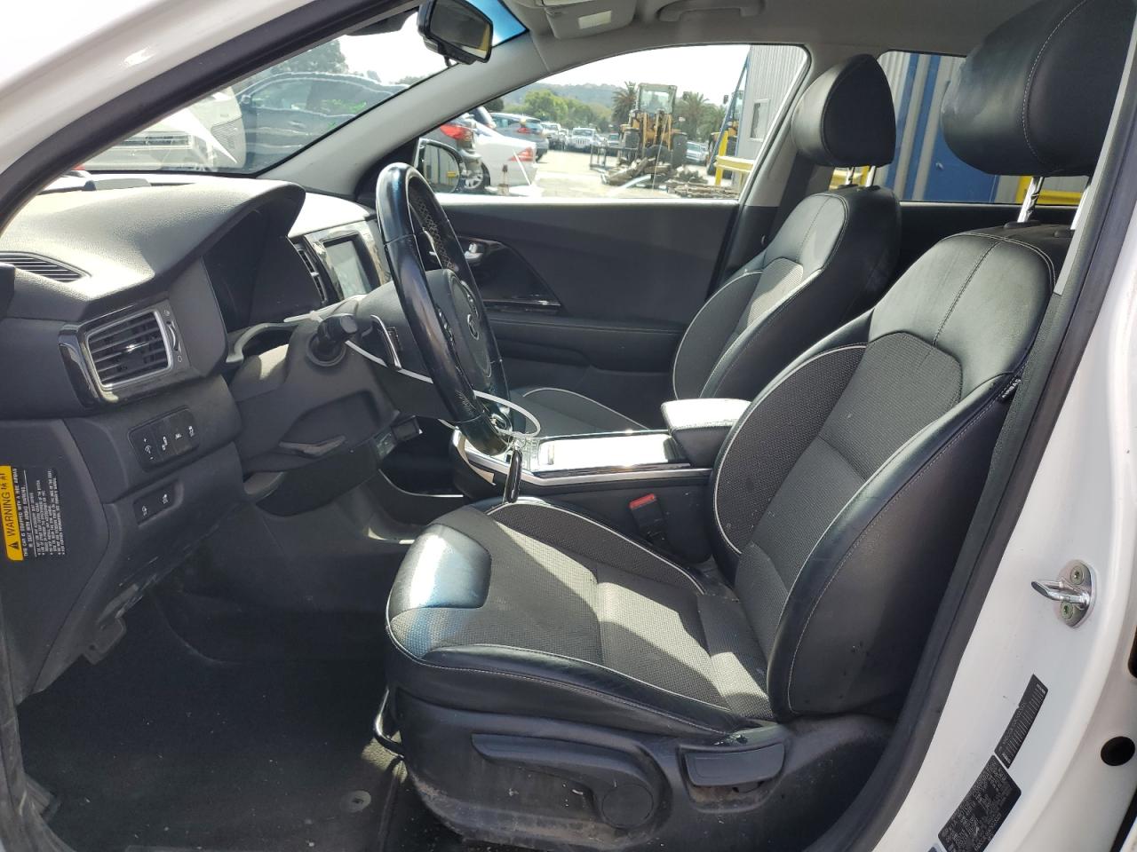 2019 Kia Niro Ex VIN: KNDCC3LG0K5023329 Lot: 82198275