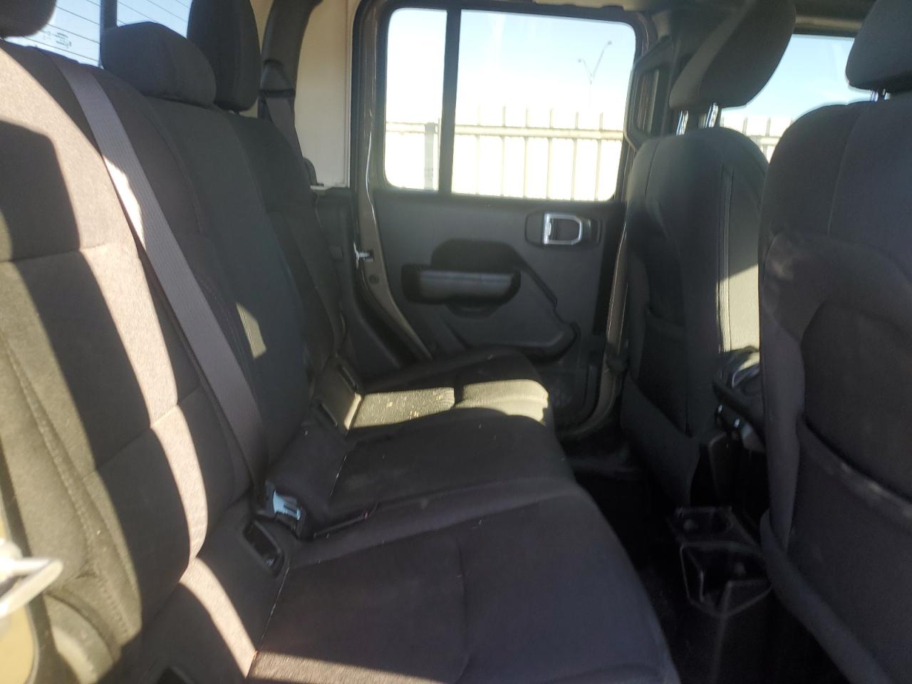 2020 Jeep Gladiator Sport VIN: 1C6HJTAG9LL200608 Lot: 82477855