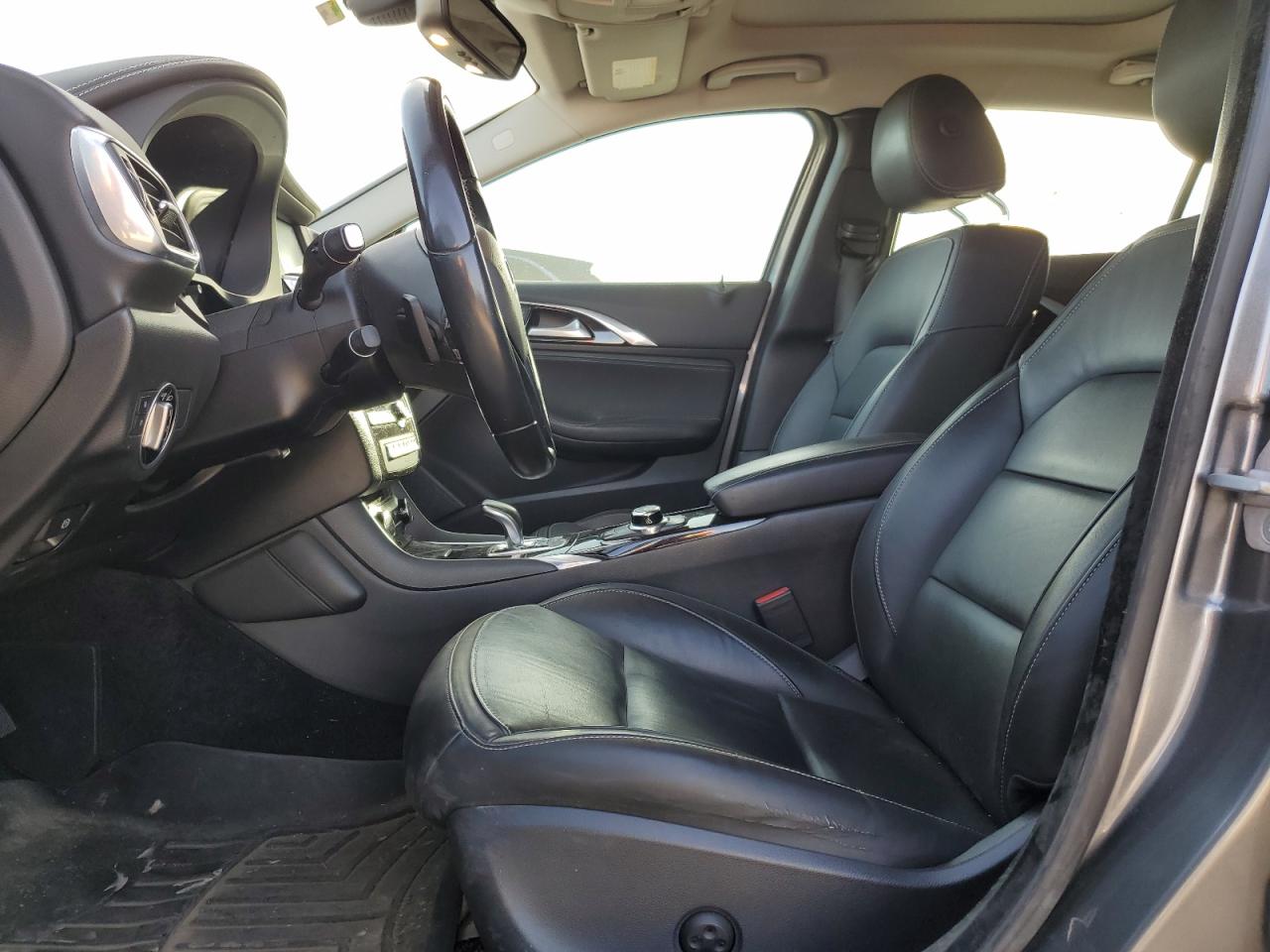 QX30 QX30