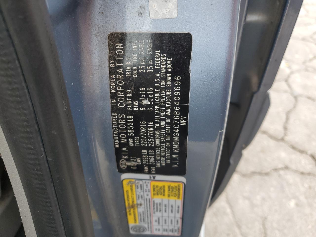 2011 Kia Sedona Lx VIN: KNDMG4C76B6409696 Lot: 85484275