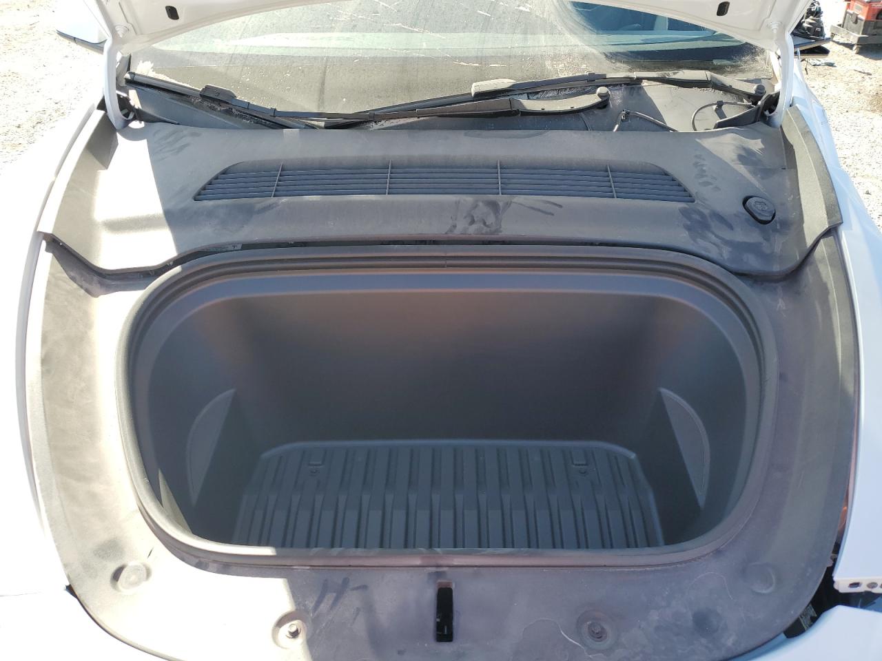 2025 Tesla Model Y VIN: 7SAYGDED9SF241533 Lot: 82323875