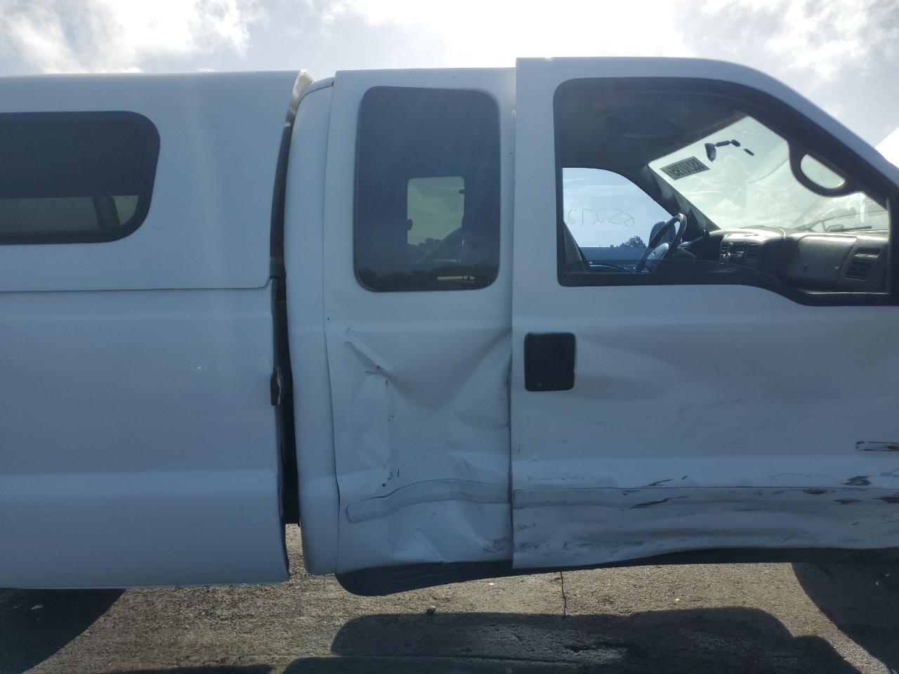 2001 Ford F250 Super Duty VIN: 1FTNX21F71EB26733 Lot: 85272795