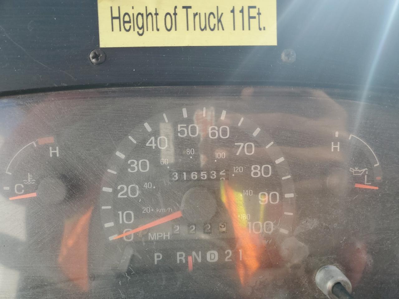 2000 Ford E350 Delivery Van VIN: 1FCJE39L3YHA77527 Lot: 90648205