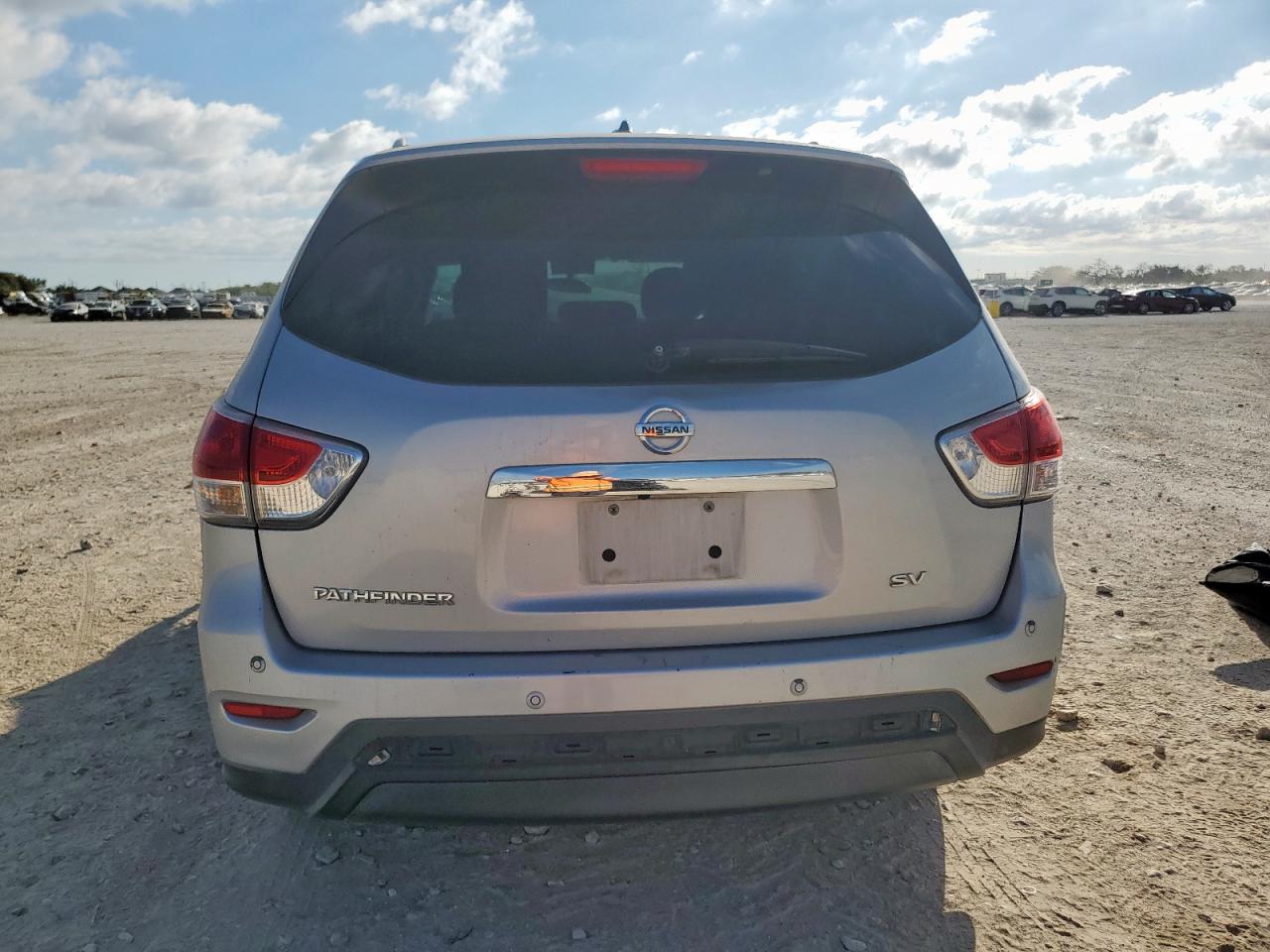 2015 Nissan Pathfinder S VIN: 5N1AR2MN3FC690700 Lot: 82462275