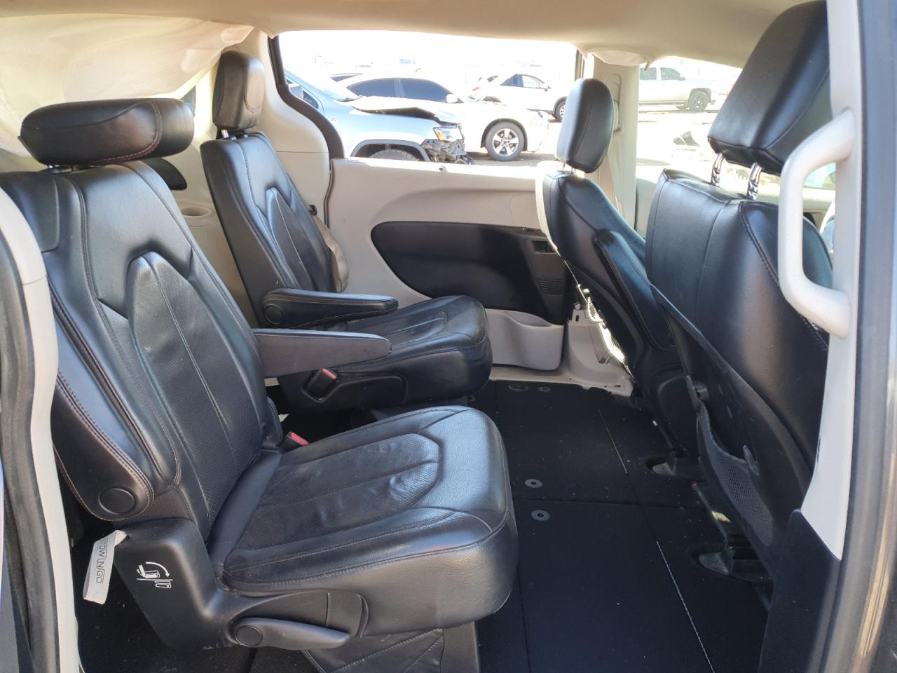 2020 Chrysler Pacifica Touring L VIN: 2C4RC1BG5LR112267 Lot: 90342275