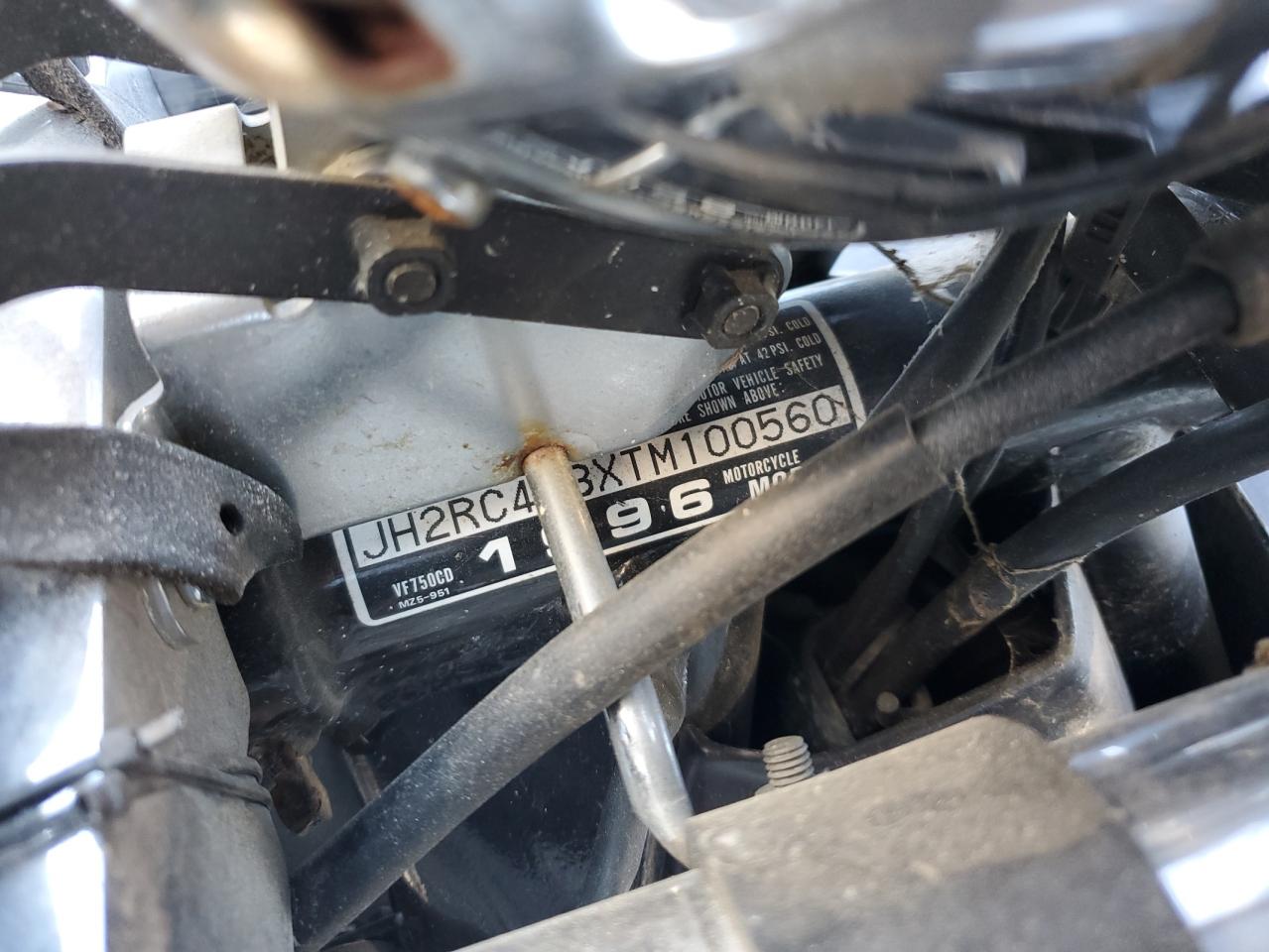 1996 Honda Vf750 Cd VIN: JH2RC433XTM100560 Lot: 86659355