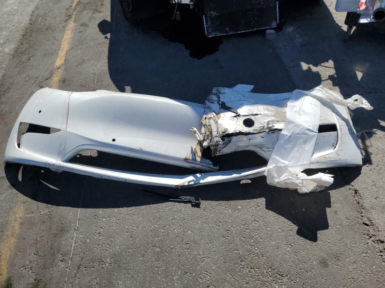 2022 Tesla Model Y VIN: 7SAYGDEF1NF410577 Lot: 81837515