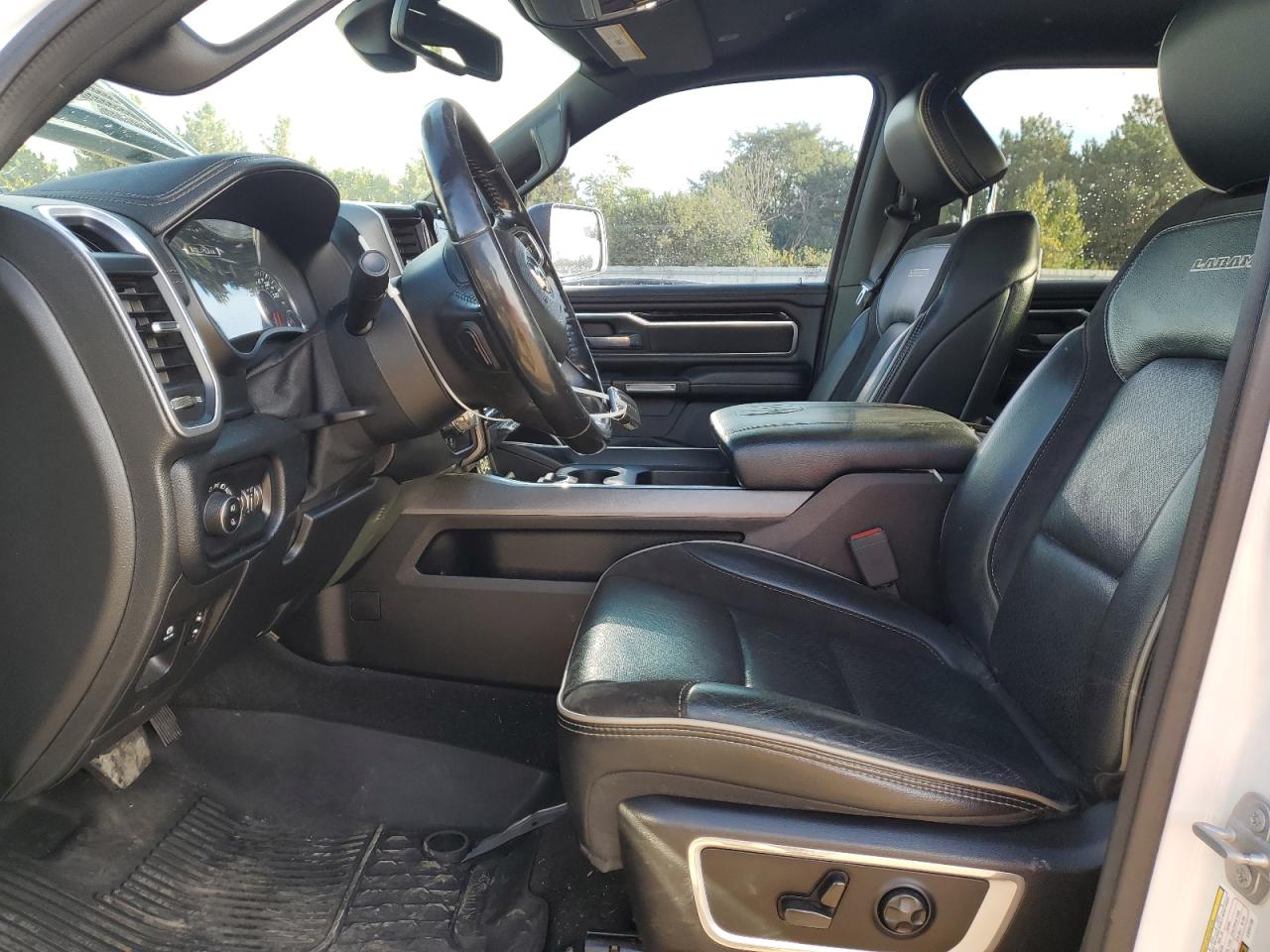 2020 Ram 1500 Laramie VIN: 1C6SRFJT9LN231195 Lot: 84385735