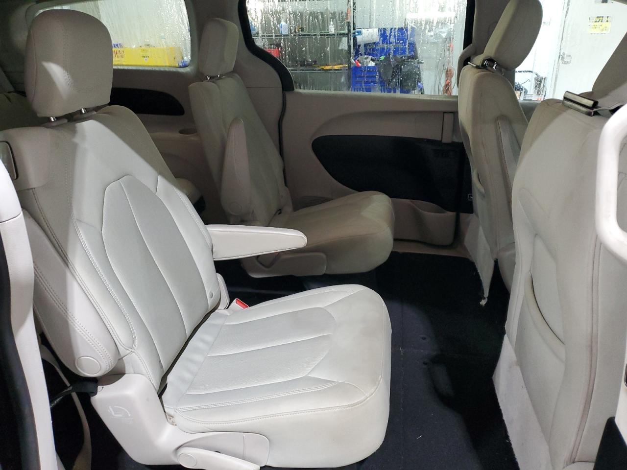 2017 Chrysler Pacifica Touring VIN: 2C4RC1DG9HR520615 Lot: 89840755