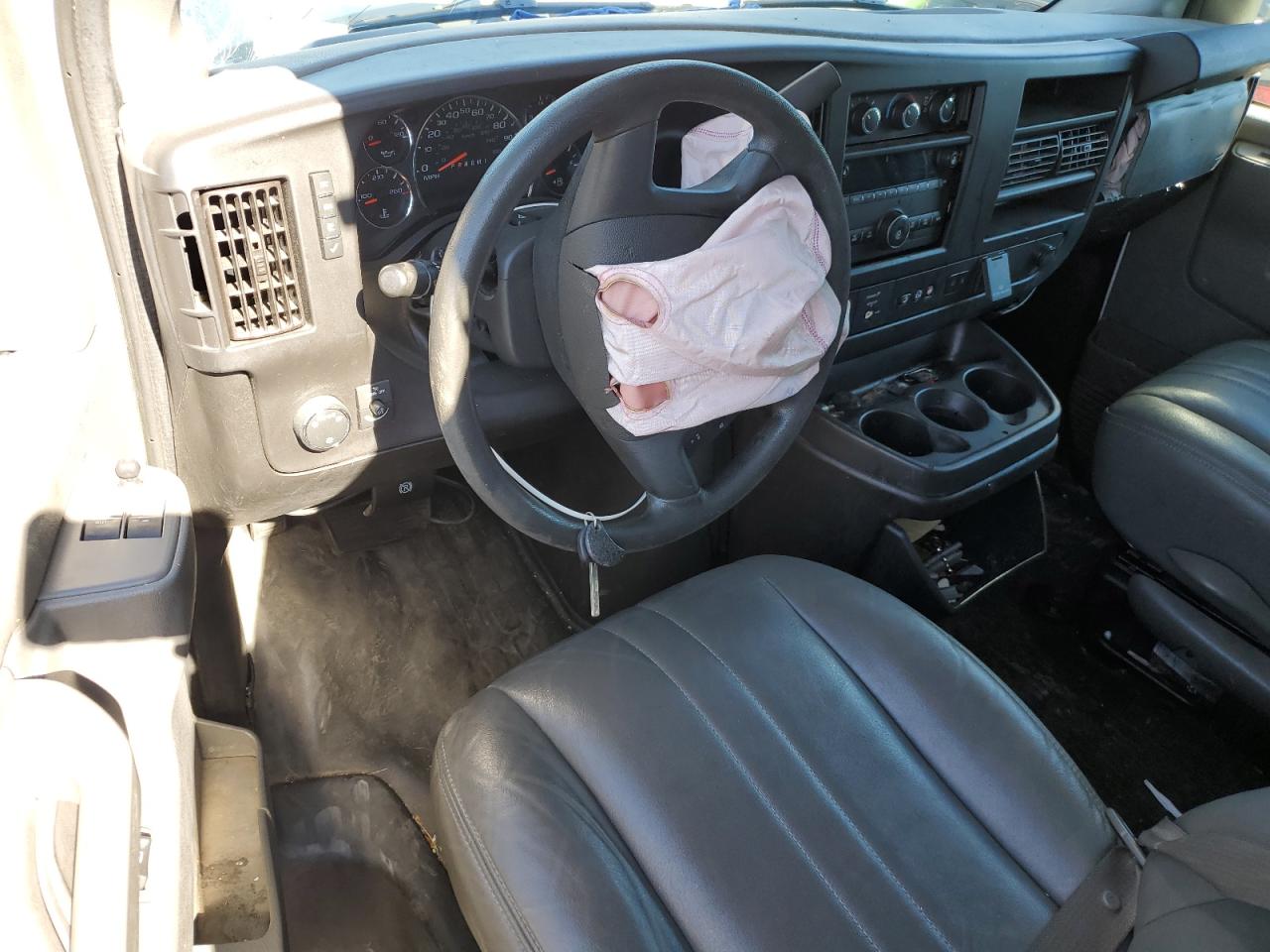 2021 Chevrolet Express G2500 VIN: 1GCWGAFP8M1310395 Lot: 85879175