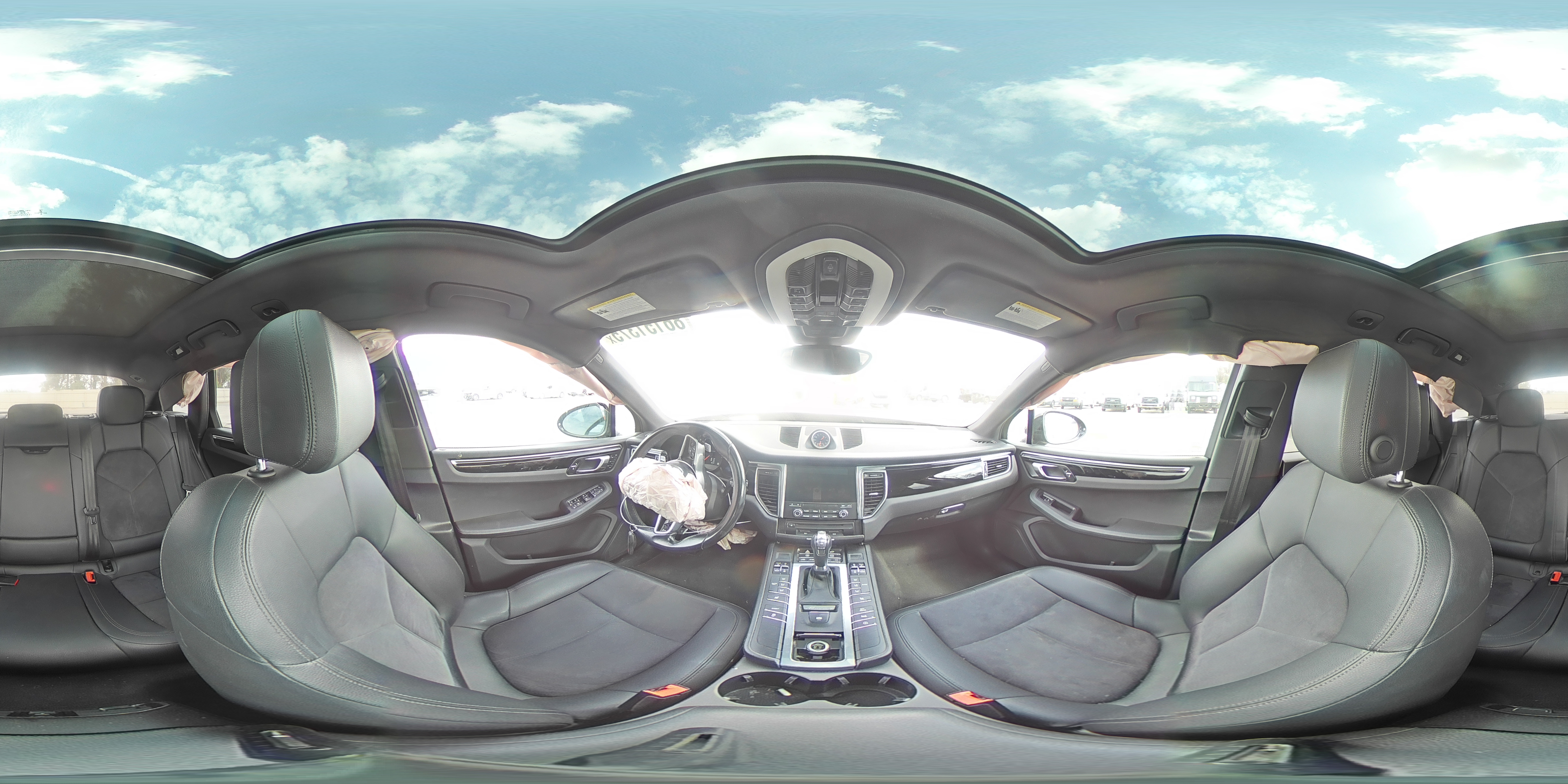 2018 Porsche Macan VIN: WP1AA2A58JLB15645 Lot: 86151375