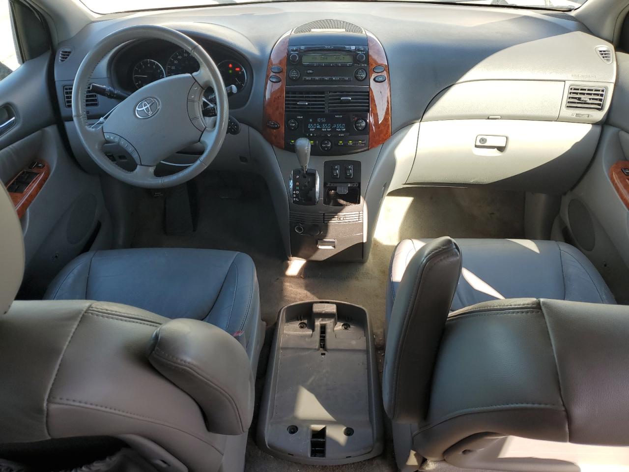 2010 Toyota Sienna Xle VIN: 5TDYK4CC3AS310667 Lot: 86077205