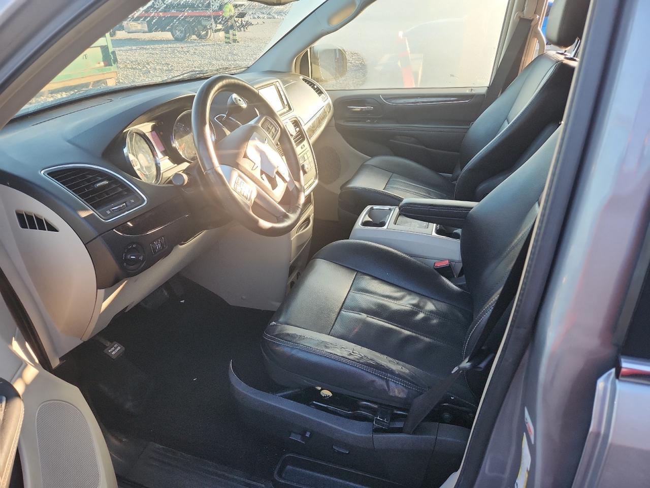 2015 Chrysler Town & Country Touring L VIN: 2C4RC1CG7FR610070 Lot: 90397745