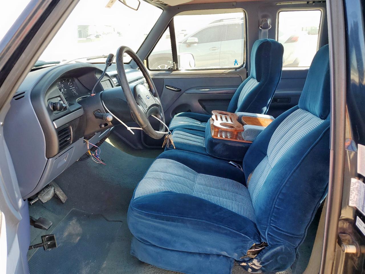 1992 Ford F250 VIN: 1FTHX25G6NKA77130 Lot: 82335015