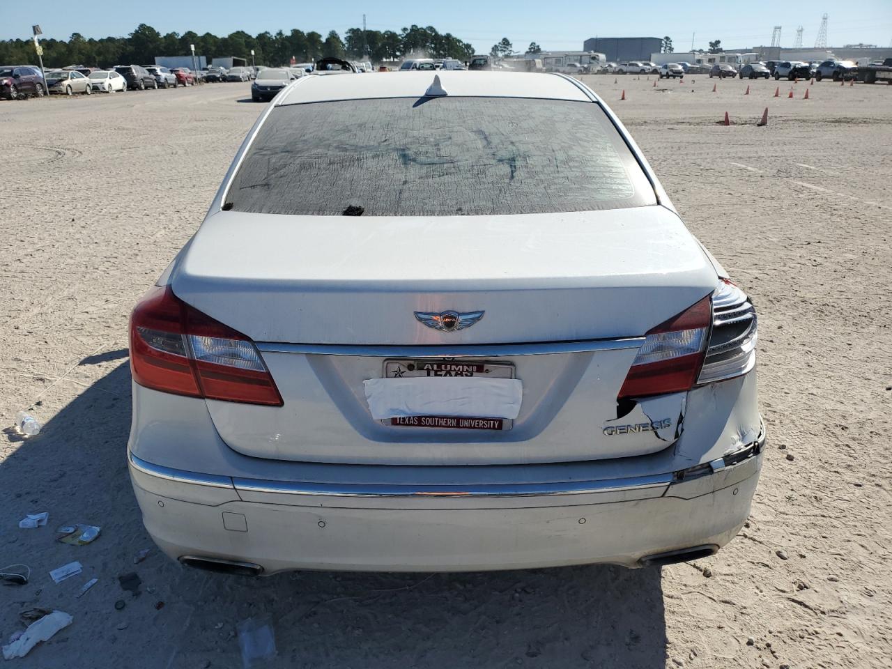 2012 Hyundai Genesis 3.8L VIN: KMHGC4DD4CU207218 Lot: 82463895