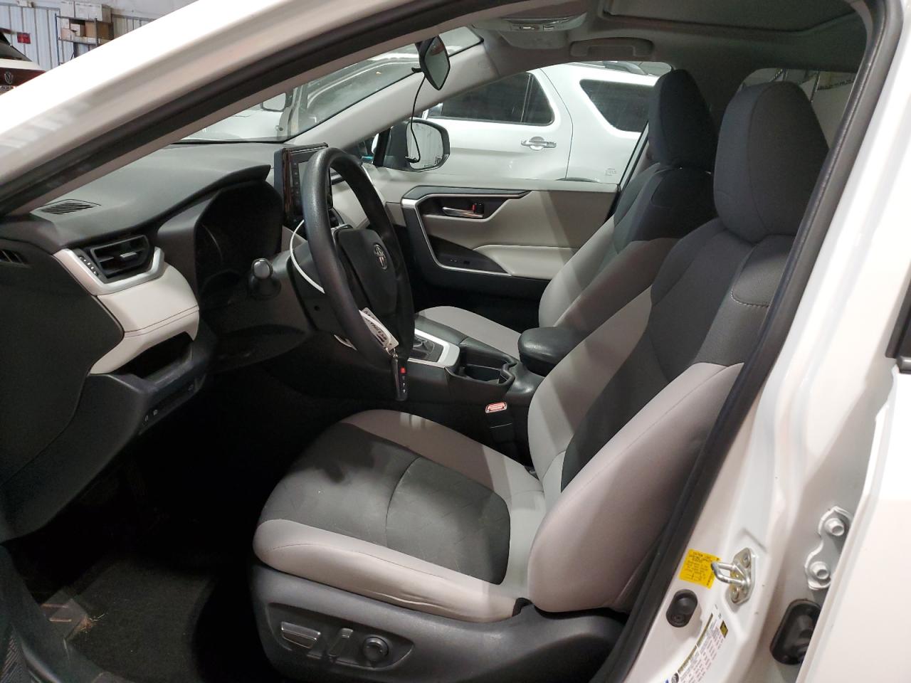 2019 Toyota Rav4 Xle VIN: 2T3P1RFV6KW080731 Lot: 85310425