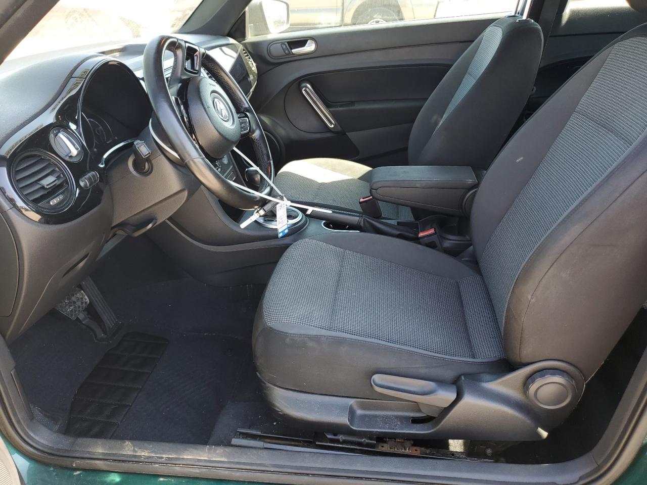 2017 Volkswagen Beetle 1.8T VIN: 3VWF17AT6HM624285 Lot: 85149945