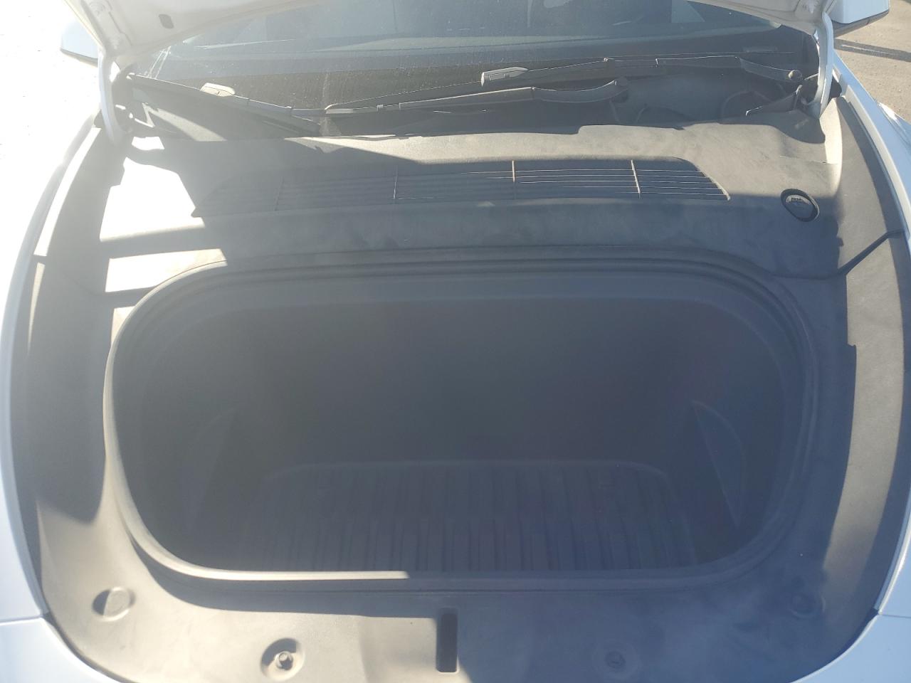 2022 Tesla Model Y VIN: 7SAYGDEF6NF338887 Lot: 90147525