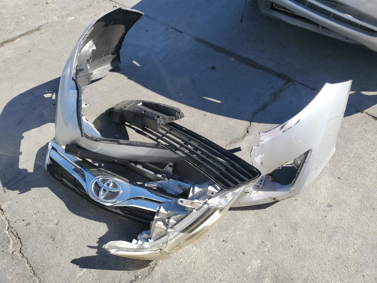 2012 Toyota Camry Base VIN: 4T4BF1FK6CR186227 Lot: 82273155