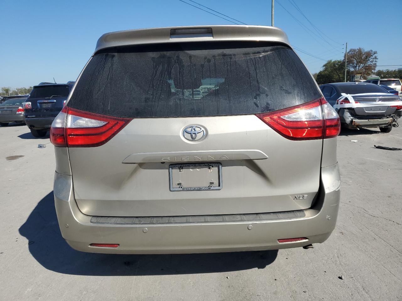 2017 Toyota Sienna Xle VIN: 5TDYZ3DC8HS831687 Lot: 85853105