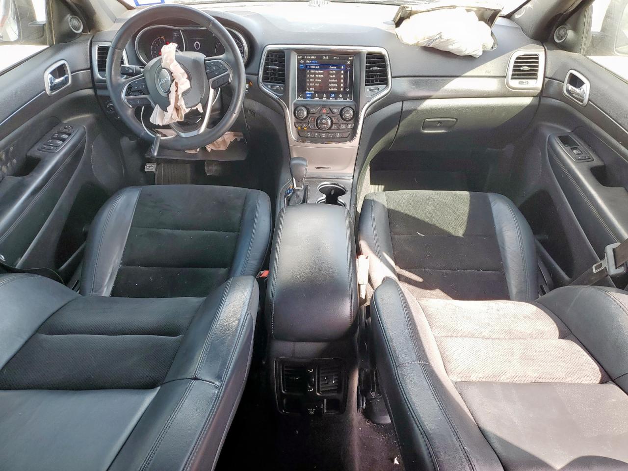 2018 Jeep Grand Cherokee Laredo VIN: 1C4RJFAG3JC235902 Lot: 85652635