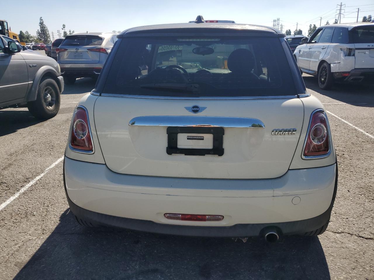 2011 Mini Cooper VIN: WMWSU3C51BT091462 Lot: 85765055