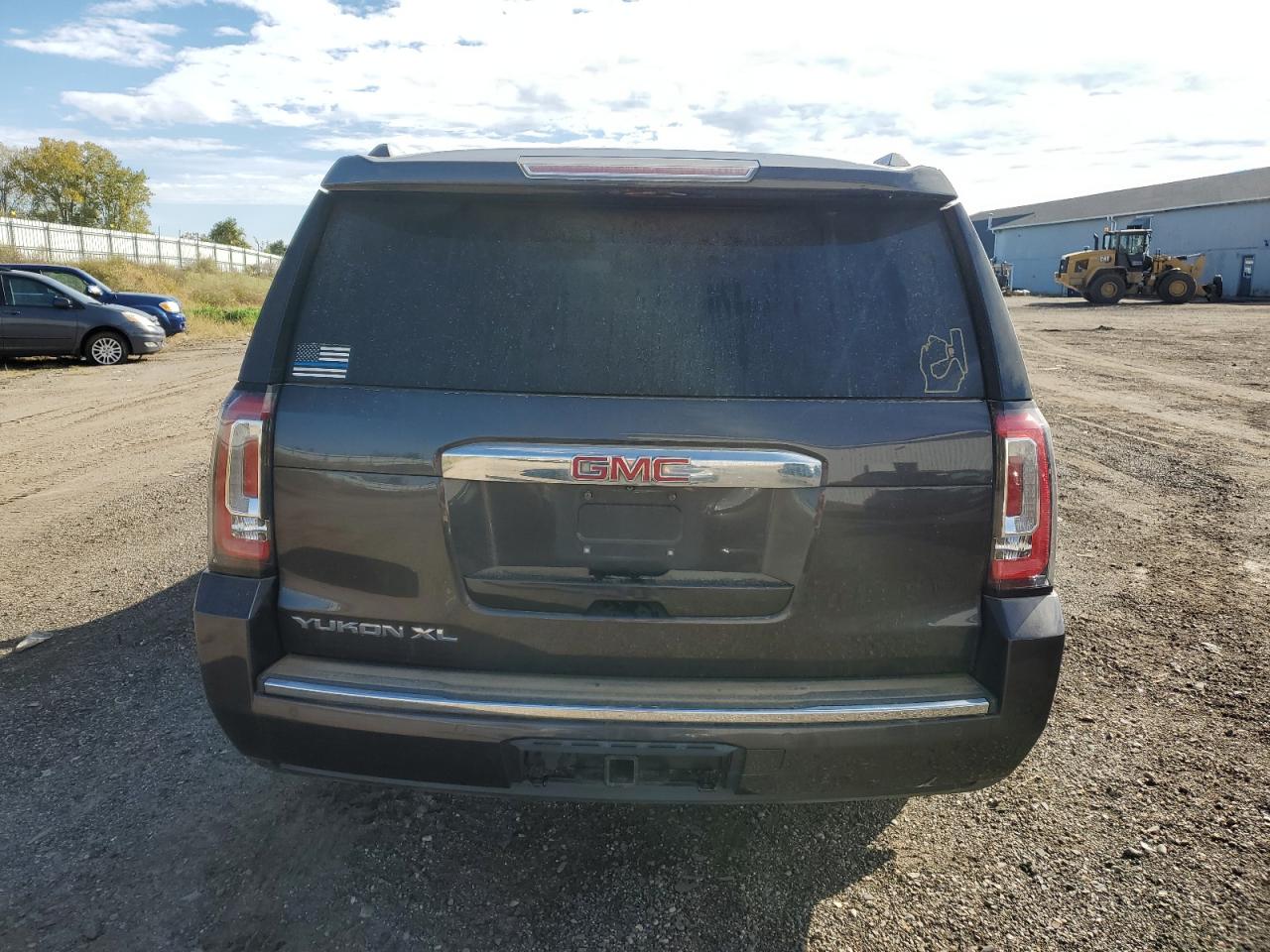 2015 GMC Yukon Xl Denali VIN: 1GKS2JKJ4FR532097 Lot: 82282375