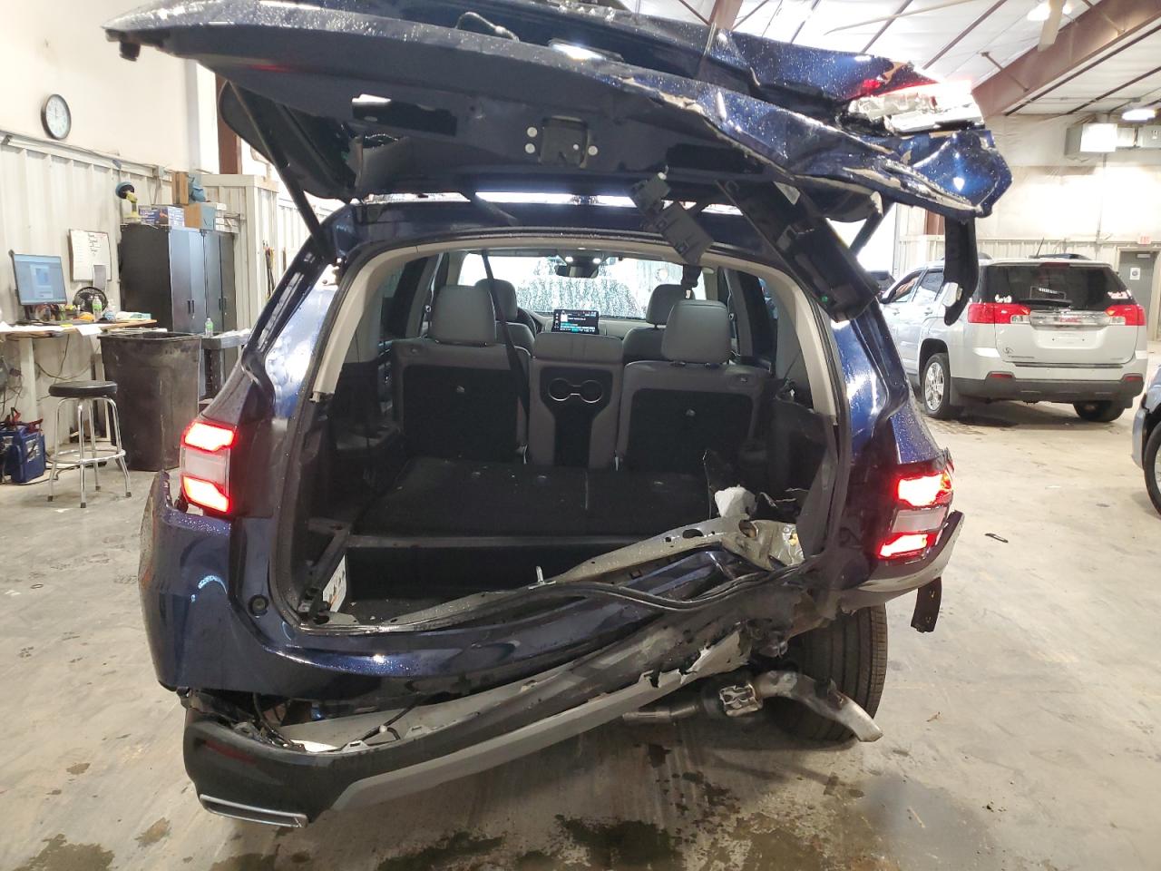 2024 Honda Pilot Touring VIN: 5FNYG1H7XRB039781 Lot: 85913735